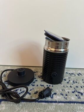 Nespresso Aeroccino 3 Milk Frother with Removable Base